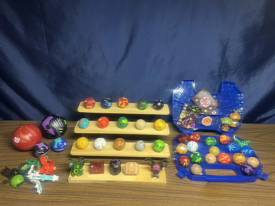 Spin Master Lote 42 Completo BAKUGAN BATTLE BRAWLERS + 1 Estuche Coleccionista + Extras Foto 2 de 4