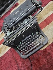 Vintage 1930 i believe underwood typewriter.untested. thumbnail
