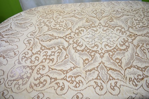 VINTAGE NEEDLE LACE CANTU FIGURAL TABLECLOTH 76" X 65" FANCY DINNER PARTY - Picture 4 of 13