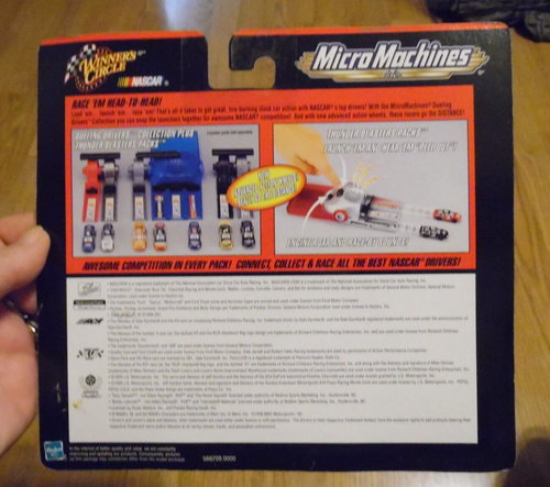 New '99 Micro Machines Winners Circle Dueling Drivers Jeff Gordon Rusty Wallace - Picture 4 of 6