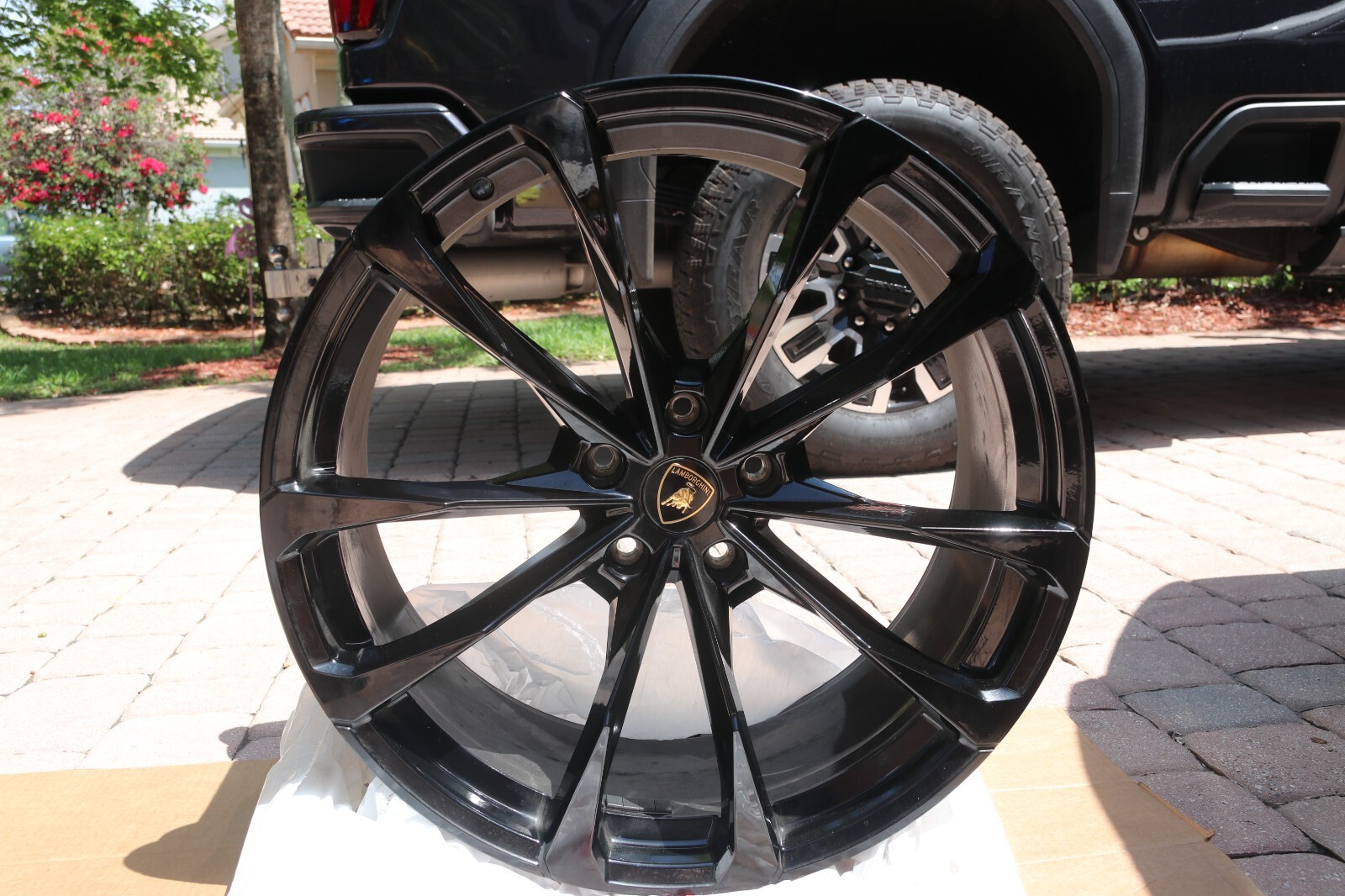 (4) LAMBORGHINI URUS OEM FACTORY 23" WHEELS RIMS GLOSS BLACK 5X130 ITALY