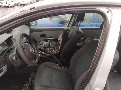 Equiper Ma Voiture Pour RENAULT CLIO III Pas Cher