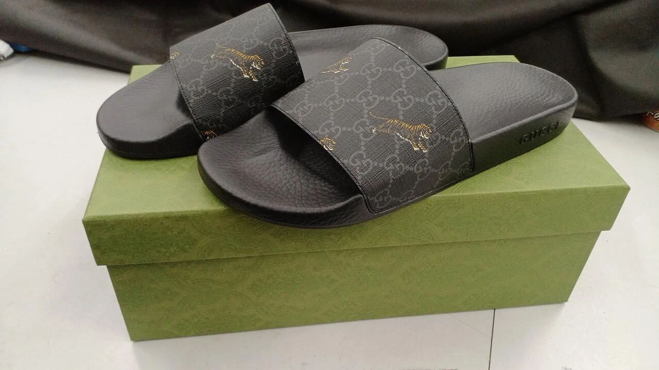 Gucci GG Supreme Slide Tiger noir or 407345 G0K00 1084 US 12 NEUF DU JAPON