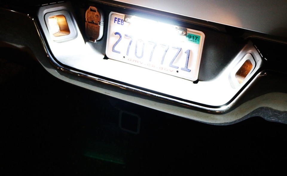TWOM 24-SMD LED Bolt-On Lamps: White For License Plate Or Reverse Lights