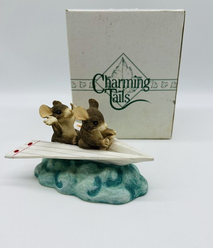 Fitz Floyd Charming Tails Just Plane Friends Mouse Figurine Paper Airplane Mice
