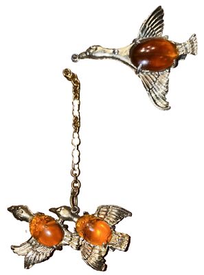 Duet Brooch Goose & Chain Baby Geese Faux Amber Cabochon Jelly Belly C Clasp Vtg