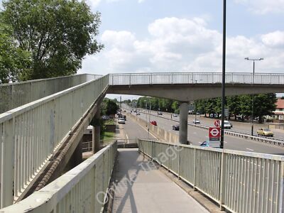 Foto 12x8 Crispen Road Footbridge Feltham\/TQ1073 This is a footbridge ac c2009
