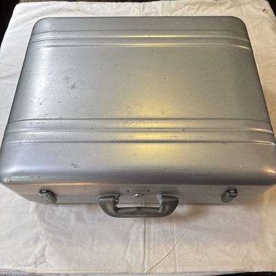 Zero Centurion Elite Halliburton Aluminum Briefcase Case Suitcase 21x17x7 No Key