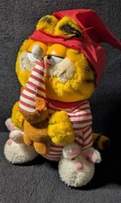 VTG Garfield Plush Toy: Pajamas Bunny Slippers Pookie Bear : 9 Dakin 1981