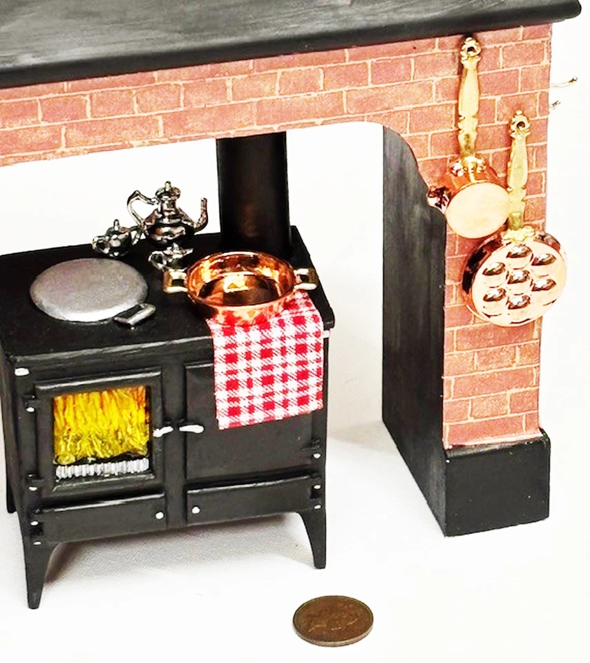 Casa De Muñecas Grande Con Chimenea Y Aga Muebles A Escala 1:12 - Imagen 3 de 4