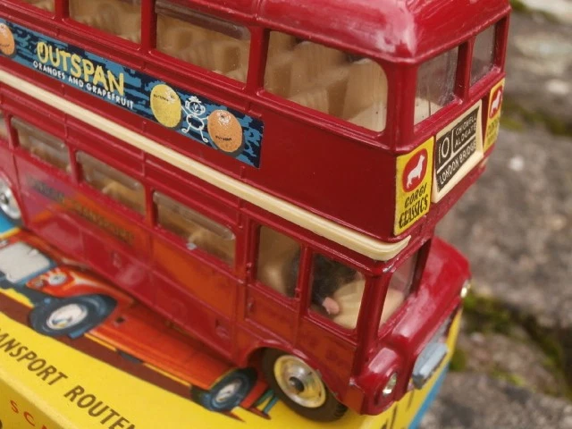 CORGI TOYS: 468 London Routemaster Bus Neuwertig/Mint in sehr guter OVP/Box - Bild 4 von 4