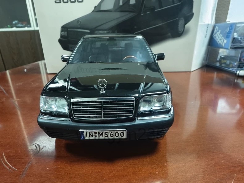 1:18 Mercedes-Benz S600 W140 1990 Tiger head Simulation Alloy