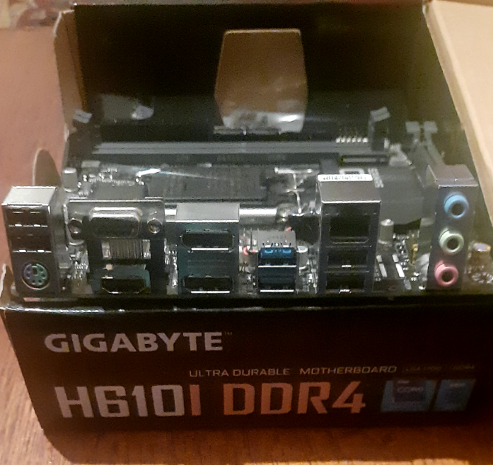Gigabyte H610I DDR4 moederbord