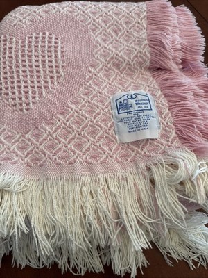 Vtg Goodwin Weavers Pink & White Heart Throw 50 x70  Woven Fringe Cottage