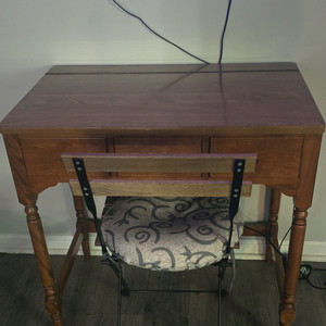 Wood Vanity Table w/ Lift-Up Rectangular Mirror, 3 Drawers, Storage Compartments