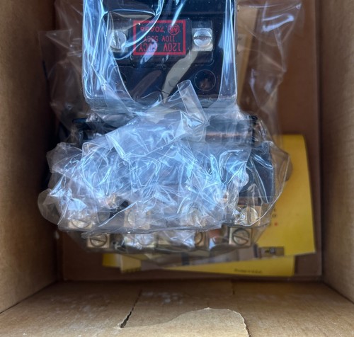 3 Contattori Allen-Bradley 702L-AOD94 Serie K con Bobina 120 Volt 4 Poli 20Amp - Foto 13 di 13