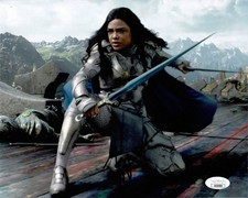 Tessa Thompson Signed 10x8 Photo – Valkyrie Thor Marvel – JSA COA AK29582 (5535)