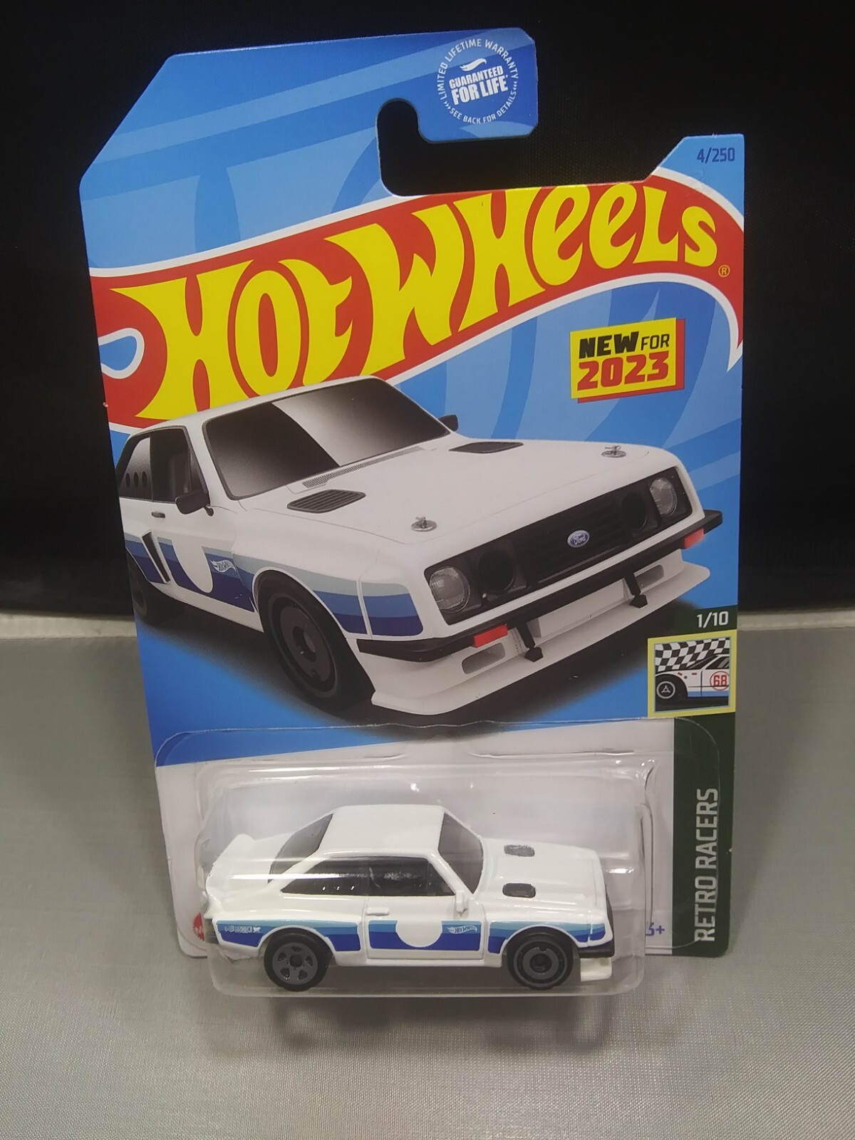 2023 Hot Wheels Ford Escort RS2000 White/Blue Retro Racers 1/10 Diecast 1:64