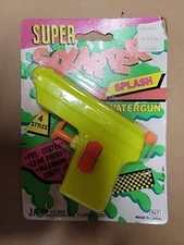 Vintage Ja-Ru Super Squirter Plastic Toy Water Gun Orange & Yellow NOS 