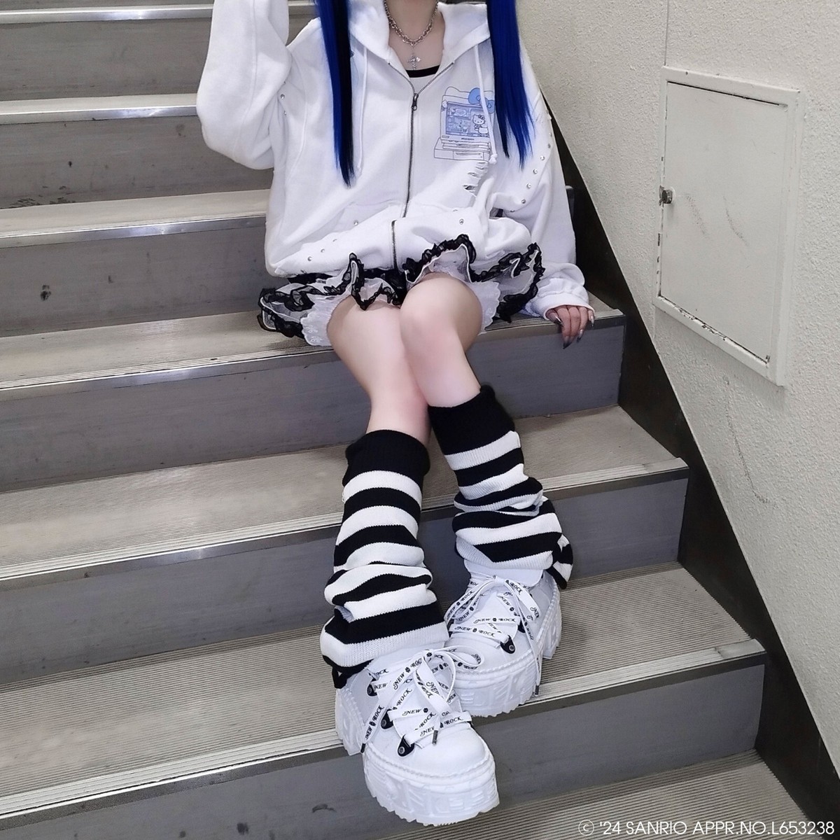 QOOZA × HELLO KITTY Collaboration Hoodie Full Zip One Size White