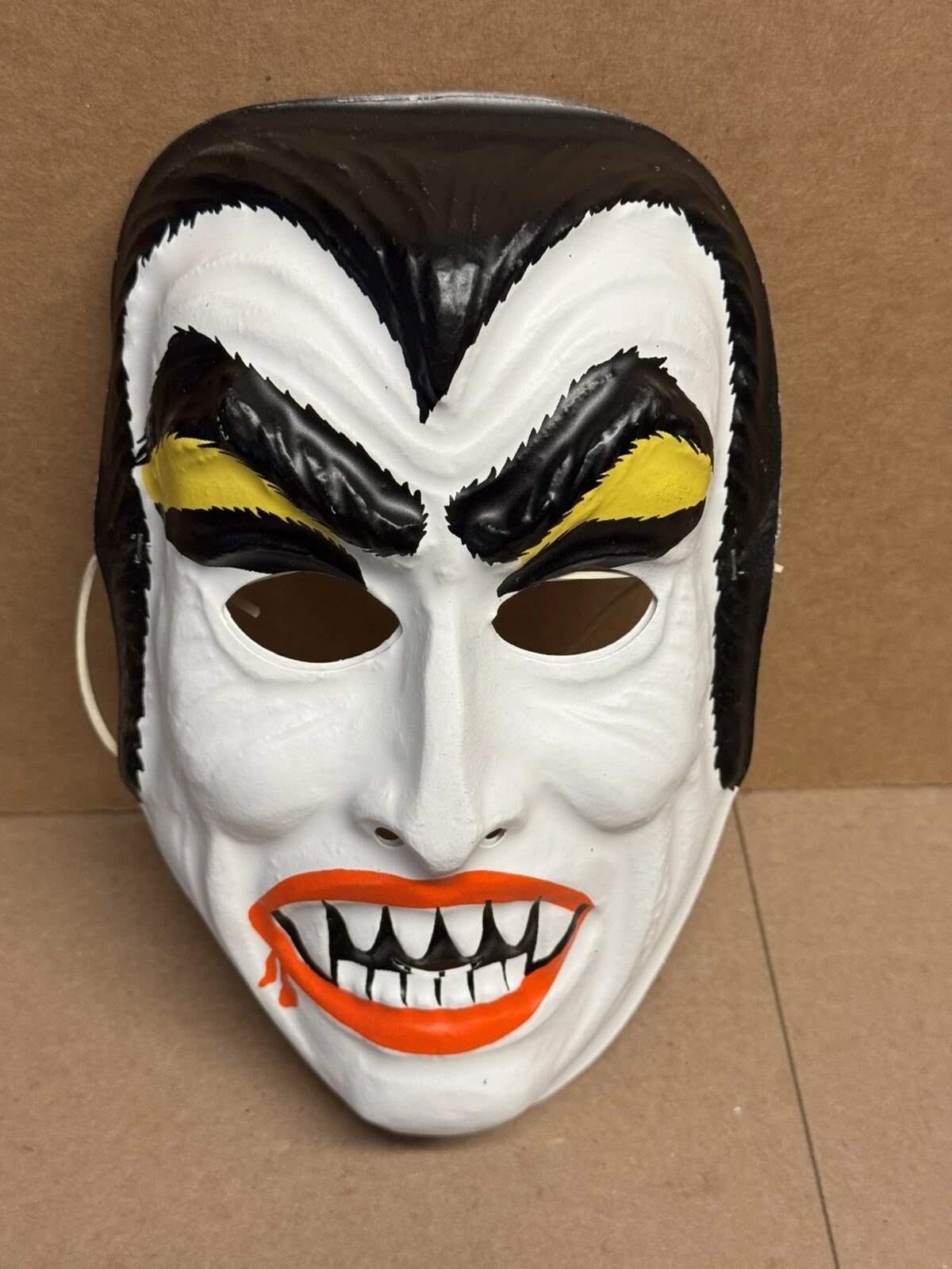 Vintage Dracula Halloween Mask Horror Monster Vampire Ben Cooper New Old Stock