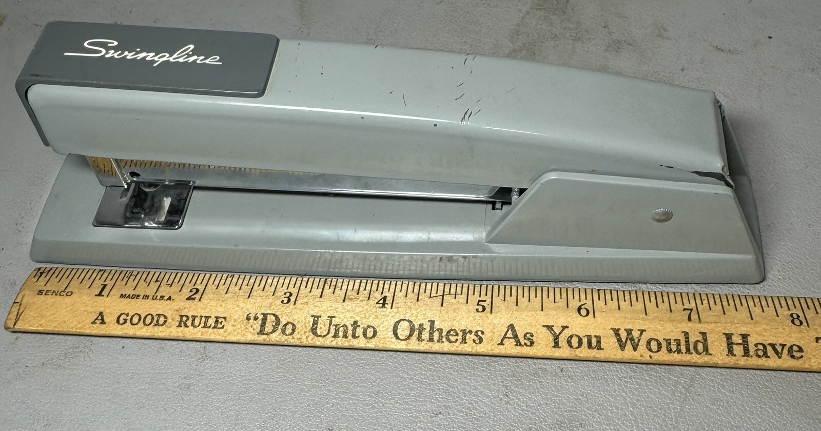 Vintage Gray Swingline 747 Stapler Model 94-41 Made in USA-image
