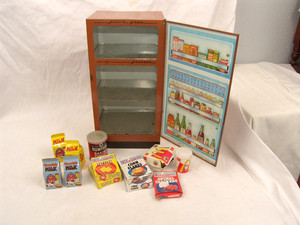 Vintage 1960's Wolverine Toy Co Tin Frost Free Refrigerator Miniature Kitchen