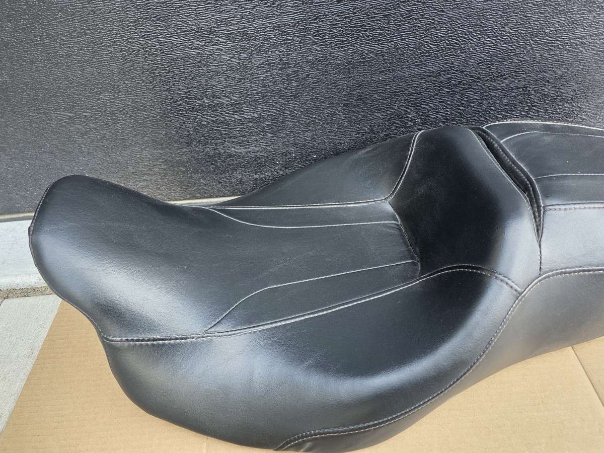 OEM Harley P52000142 Seat 2008-23 Touring Street Glide Road King