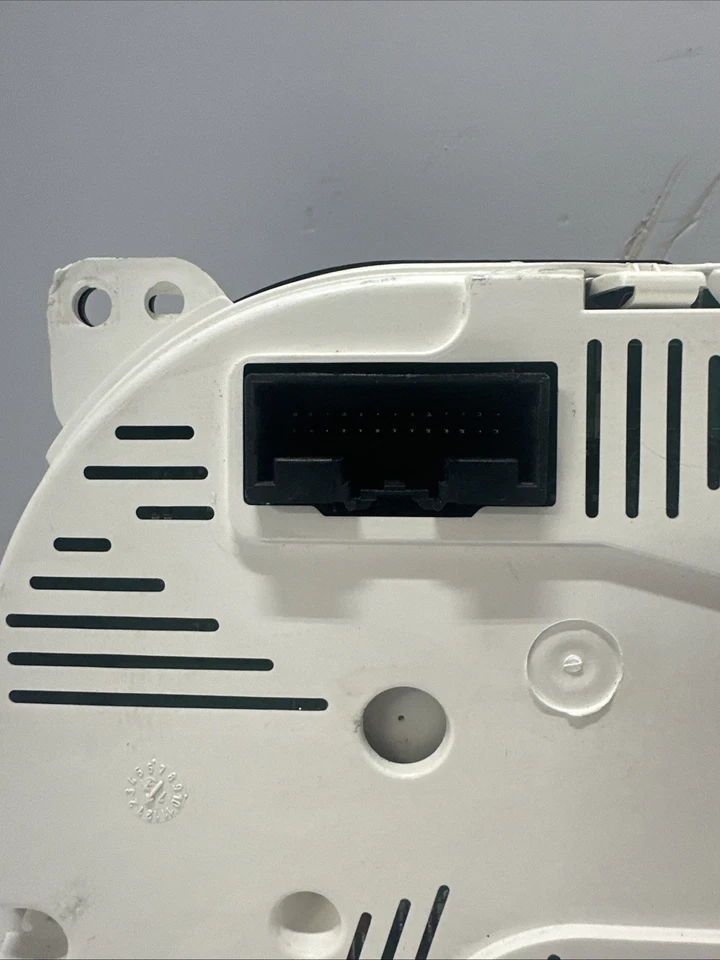 Painel medidor de velocidade 2010 2011 2012 2013 2014 Ford Mustang - Imagem 4 de 4