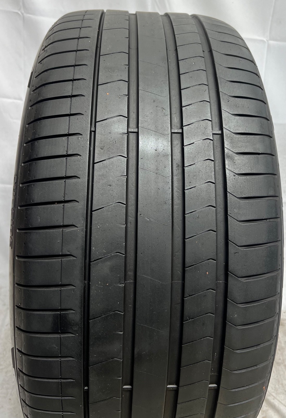 1 - NO REPAIRS 295/40ZR20 XL (110Y) Pirelli P Zero PZ4 (B) Bentley OEM - 4132
