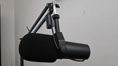 SHURE SM7B 本体のみ Amazon.com: Shure SM7B Vocal Dynamic Microphone – XLR Studio Mic