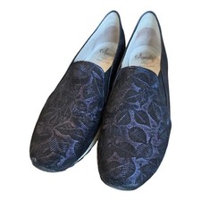 Amalfi by Rangoni Navy Blue Leaf Embossed Loafers 7N 7AA Italy Leather Flats