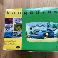 LLEDO VANGUARDS PUB DIORAMA WHITBREAD AUSTIN A40 FORD ANGLIA VANS 1/43 #BD1002
