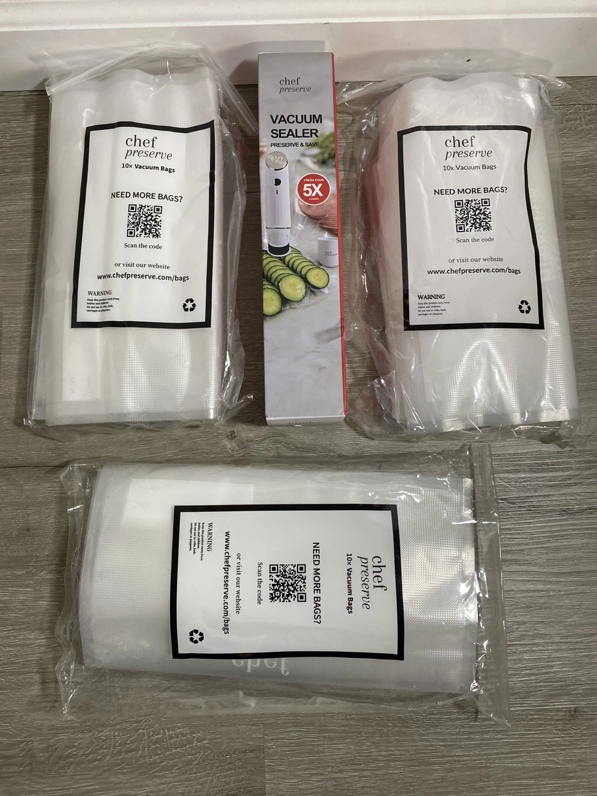 Chef Preserve Compact Vacuum Sealer for Food + 30 Reusable Vacuum Bags New White