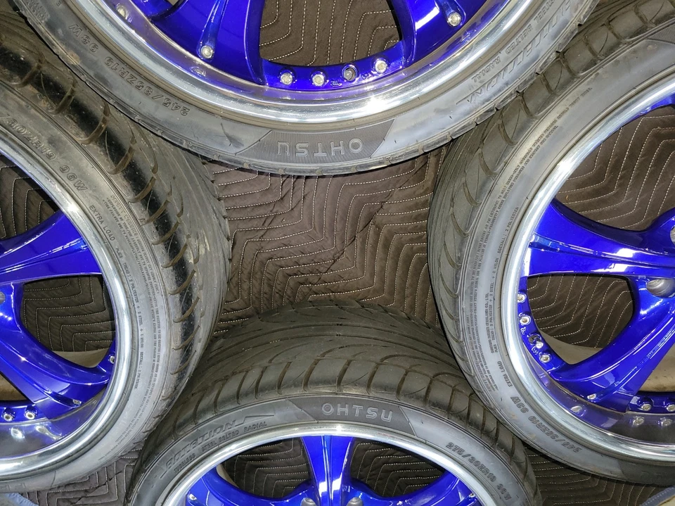 SSR Vienna Courage with tires, 19x10+37 275/30, 19x9+37 245/35. 5 on 114.3 Foto 2 de 4