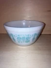 Vintage Pyrex Amish Butterprint Turquoise White 1.5 PT Mixing Bowl #401