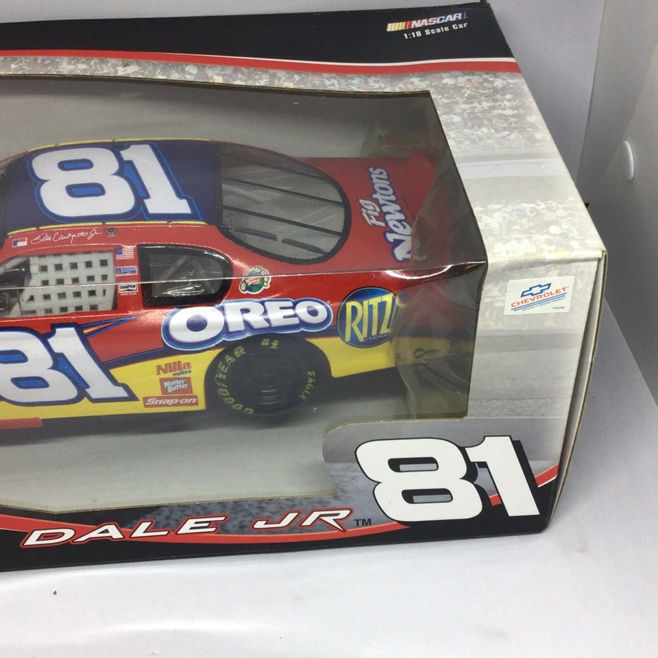 #81 DALE EARNHARDT JR - OREO CHEVY - BGN SERIES - WC2005 - 1:18 SCALE CAR -NIB - Image 4 of 4