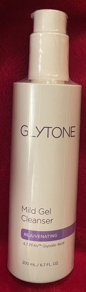 Glytone Mild Gel Cleanser - Exfoliating Face Wash - 4.7% Glycolic Acid - 200 ml