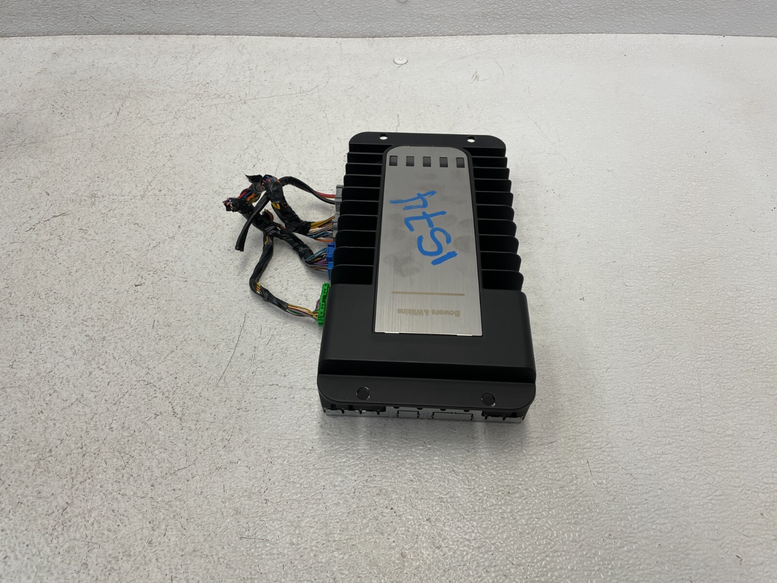 2014-2017 Maserati Quattroporte GTS Bowers & Wilkins Amplifier Module 1574 OEM