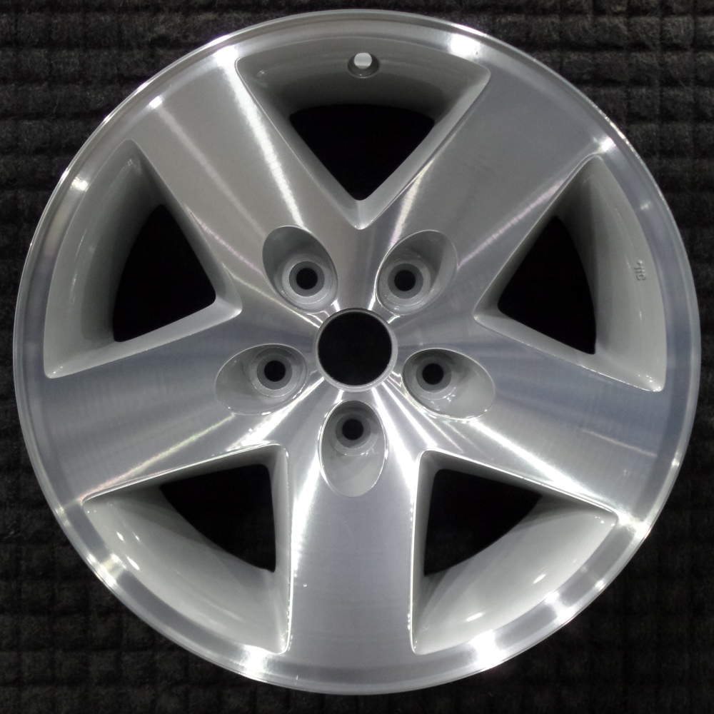 R‼️ Jeep Wrangler Machined w/ Rounded Opening 16 inch OEM Wheel 2003