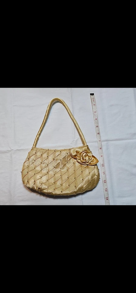 Cartera vintage SASHA hecha a mano en China dorada satinada para niños Foto 4 de 4