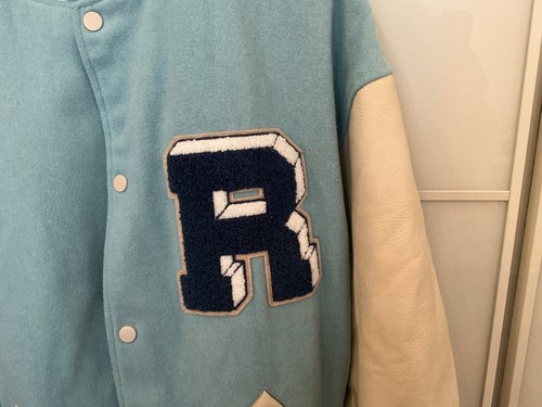 Review L Jacke Collegejacke neu wertig hellblau Lederjacke Kunstledereinsätze - Bild 2 von 17