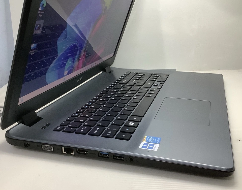 17.3”ACER ASPIRE E5-731,INTEL PENTIUM@1.70GHz,8GB RAM,250GB SSD,WIN 11 PRO 23H2 - Image 2 of 4