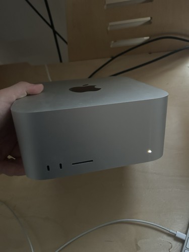 APPLE MAC STUDIO M2 MAX 1TB SSD 32GB RAM 12-CORE 30-CORE GPU VENTURA - Picture 5 of 5