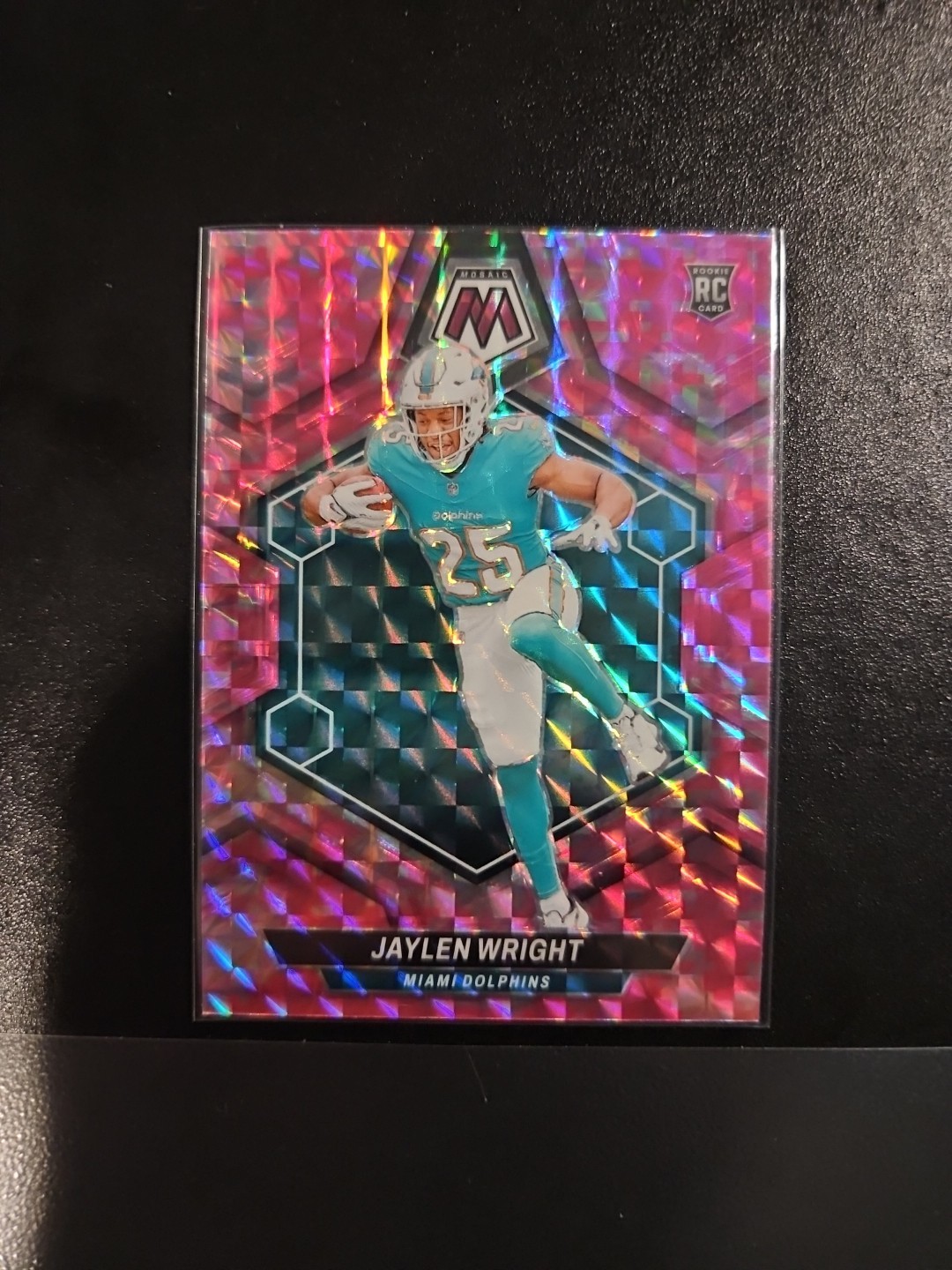 2024 Panini Mosaic Rookies Jaylen Wright #383 Pink Camo Mosaic Prizm (RC)