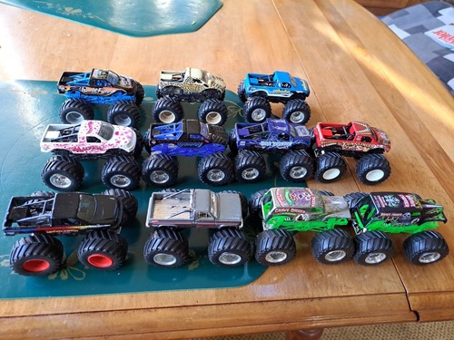 11 Hot Wheel Truck Monster Jam 25th Grave Digger Excaliber Pouncer Ford 1:64 - Picture 6 of 14
