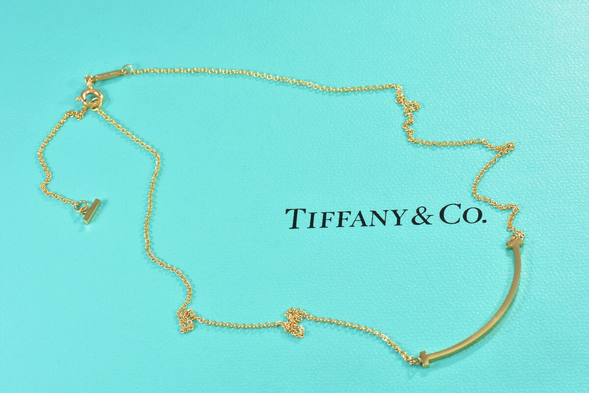 Tiffany & Co 18K Yellow Gold Small T Smile Pendant Necklace Tiffany & Co 18K Yellow Gold Small T Smile Pendant Necklace