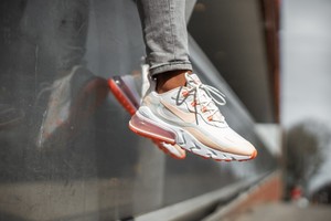 air max 270 react crimson tint
