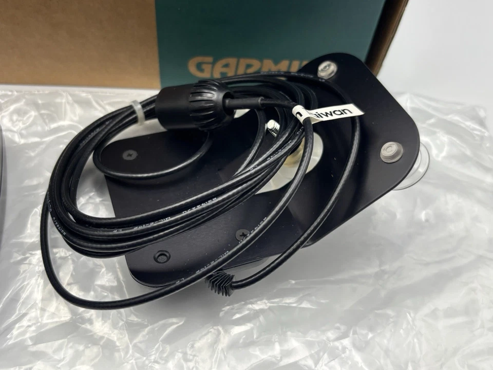 Garmin GPSMAP 196 Aviation Portable GPS Bundle & AutoMount Kit & Accessories - Image 4 of 4