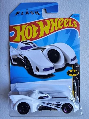 2023 Hot Wheels 103/250 HKJ74 Batmobile Batman 3/5